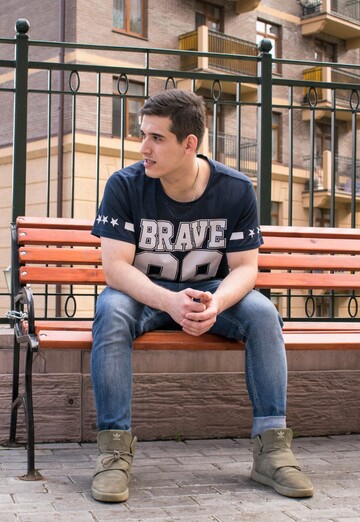 Parviz (@parviz2097) — my photo № 1